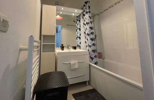 Noisy-le-Grand Apartment | Noisy-le-grand centre: near Disneyland and Paris
