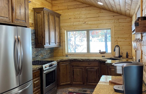 Ruidoso Cabin | Noisy Water Cabin- 3-bdrm river front cabin Upper Canyon,Ruidoso.
