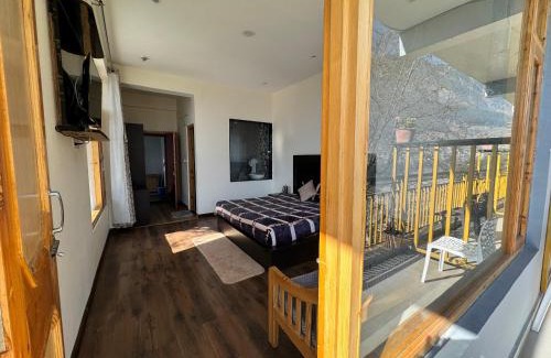 Manali Bed & Breakfast | Nomad Bed & Breakfast