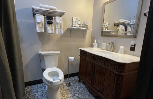Nome Bed & Breakfast | Nome Schoolhouse Inn and Event Center