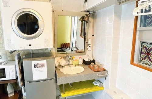 Urasoe Apartment | Nonsmoking 1K twin room equipped with a washing machine and dryer/Urasoe Okinawa