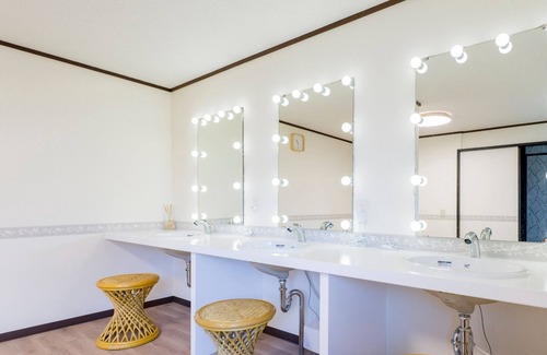 Oshima Hotel | Nonsmoking Deluxe room with bathroom/Oshimamachi Tokyo