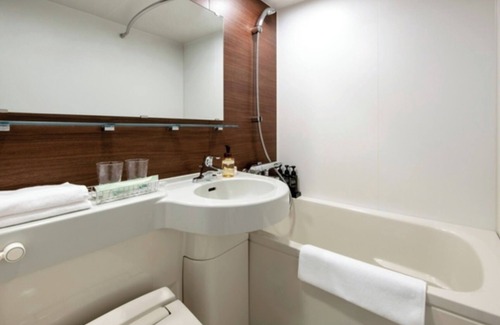 Minamisenba Hotel | Nonsmoking Superior Twin Room VS | Breakfast /Osaka Ōsaka