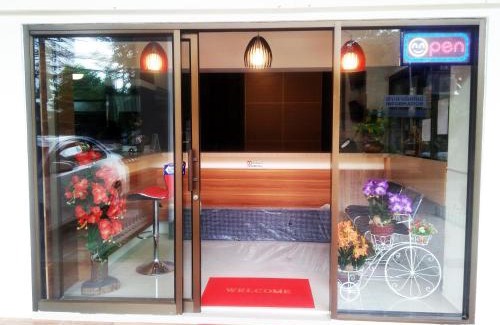 Talat Khwan Hotel | Nontharat Mansion