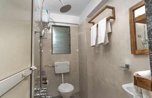 Vile Parle East Apartment | Nook&Co - Andheri East 802