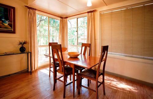 Halls Gap House | Noonameena Cottage