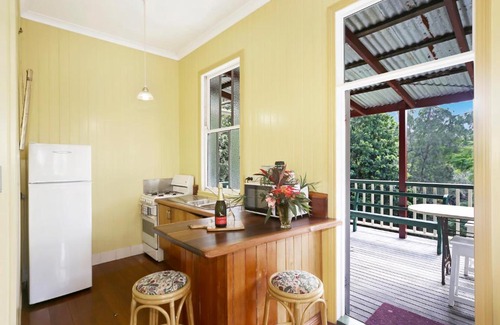 Pinbarren House | Noosa Avalon Farm Cottages