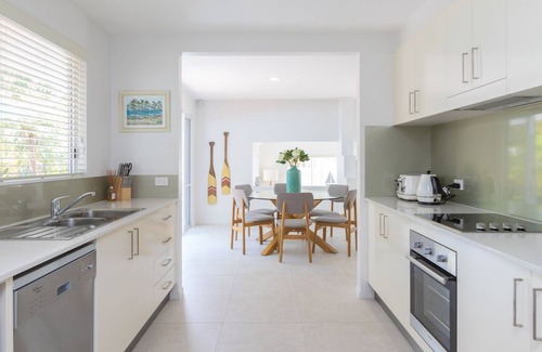 Noosa Heads House | Noosa Heads Beach House - Walk to Main Beach & Little Cove