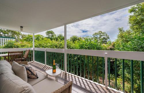 Noosa Heads Apartment | Noosa Hideaway 2 Bed Little Cove Noosa 200m to Beach