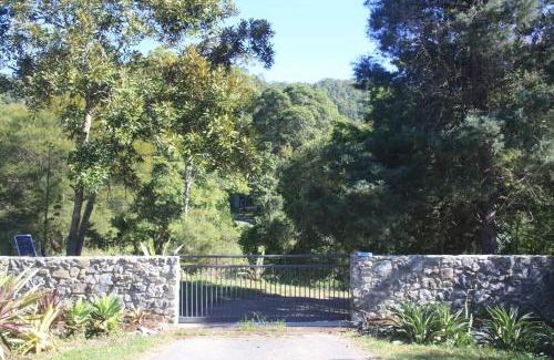 Cooran House | Noosa Hinterland Spectacular Boutique Guesthouse