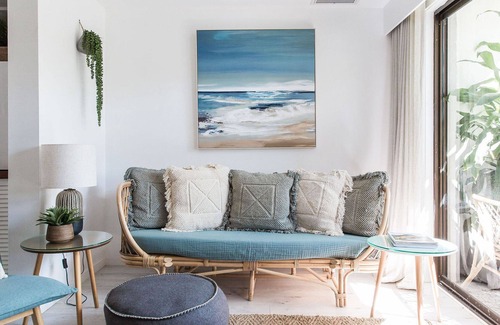 Noosa Heads Villa | Noosa Terrace 7 - beach, river, pool, cafes & restaurants - location and style.