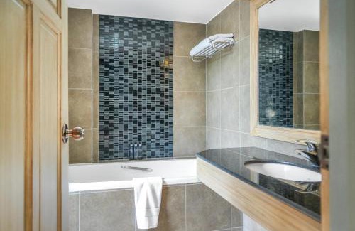 Chaweng City Center Hotel | Nora LakeView