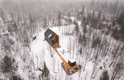 Tofte Cabin | Nord Hytte New Listing With Sauna and Wood Burning Hot Tub in Tofte, MN.