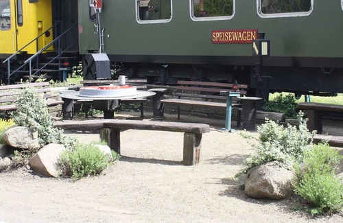 Pasewalk Cottage | Nordic fairy tales - Thumbelina 13 - zz Lokschuppen Pasewalk overnight experience in a sleeping car