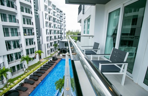 Kram Condo | Nordic style 3 bdrm pool view w/Wi-Fi