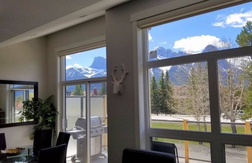 Teepee Town Apartment | Nordic Villa - luxurious 4-BD home with 180 views