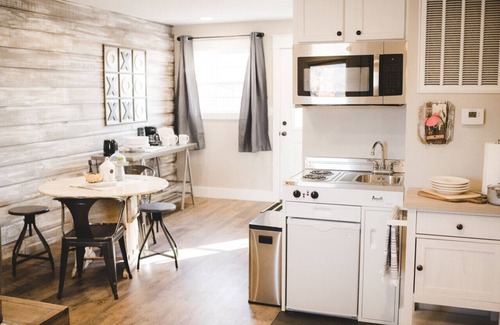 Dardanelle House | Nordin's Hillside Haven