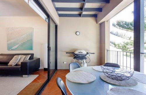 Fremantle Apartment | Norfolk Central-balcony View W Bbq & Secure Park
