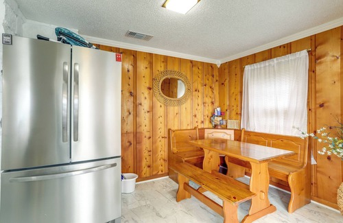 Henderson Cottage | Norfork Lake Views: Home w/Deck in Henderson