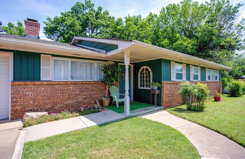 Norman Cottage | Norman Home w/Yard, Walk to Park & OU Campus!