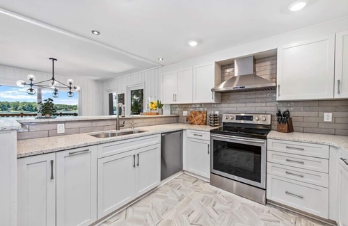 Mooresville House | Normandy Approach w/Optional Boat Rental