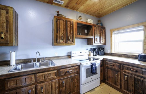 Big Creek Cabin | Norris Lake Cabin on 140 acre ranch, pond, Mountain views, 1 mi to Lake access.