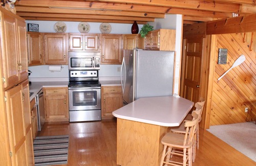 Big Creek Cabin | NORRIS LAKE FRONT RENTALS: DAWSON CREEK LAKEFRONT WITH DOCK & SWIM PLATFORM