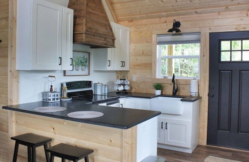 Caryville House | NORRIS LAKE FRONT RENTALS: LITTLE PERK LAKEHOUSE ON NORRIS LAKE w/PRIVATE DOCK