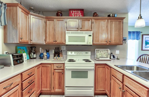 La Follette Condo | Norris Lakefront Condo at Deerfield Resort