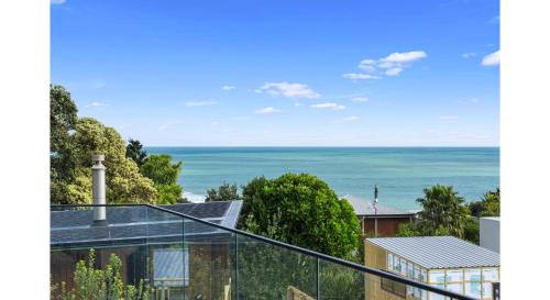 Raglan House | Norté Surf Vista - Whale Bay Raglan Holiday Home