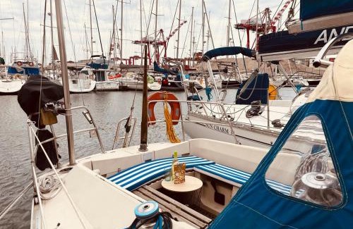 Lisbon Boat Rental | Nortada Central Boat Escape