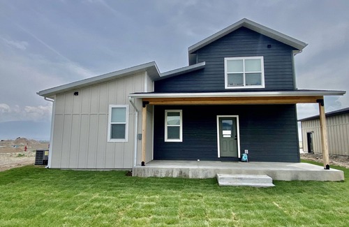 Ennis House | North 40 Farmhouse with Game Garage!