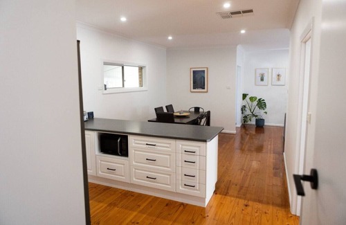 Shepparton House | North Central Spacious Charmer