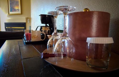 Fort Bragg Hotel | North Cliff Hotel