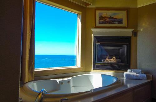 Fort Bragg Hotel | North Cliff Hotel