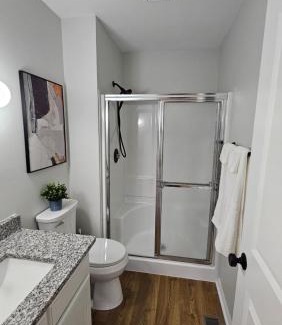 Columbus House | North Columbus Townhouse - Central, Updated, Fireplace