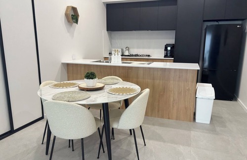North Coogee Apartment | North Coogee 2x2, 850m to the Beach, 8min drive to Fremantle.