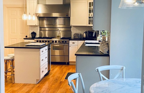 Orient House | North Fork Entertainer's Delight!
