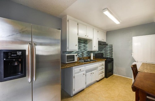 NoHo Arts District House | North Hollywood Home about 3 Mi to Universal Studios!