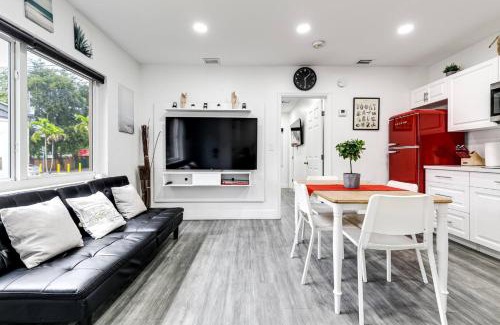 North Miami Beach Apartment | North Miami Beach Suite