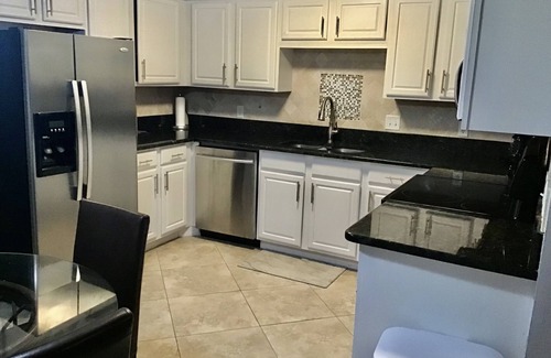 Palm River Estates Condo | North Naples 2 bed 2 bath condo minutes from local beaches and restaurants