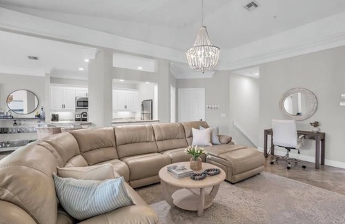 Egret's Walk Condo | North Naples getaway in Pelican Marsh, with walkable access to Mercato!