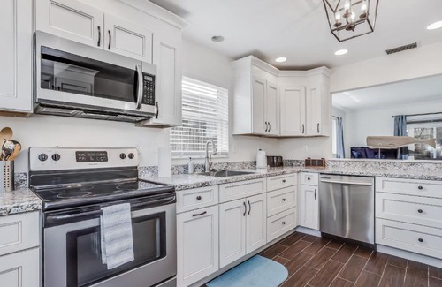 Naples Park House | North Naples Sea Breeze Relaxation