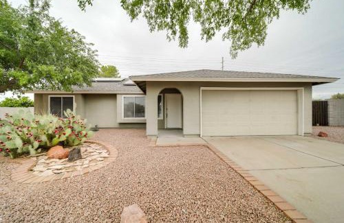 Parque Vista Estates House | North Phoenix Home with Pool about 18 Mi to Downtown!
