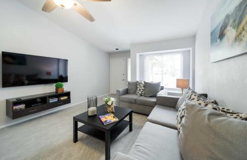 Parque Vista Estates House | North Phoenix Home with Pool about 18 Mi to Downtown!