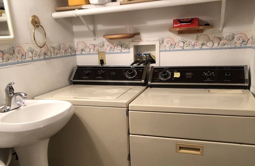 Greenwood House | North Seattle single family spacious house - easy commute close to Downtown