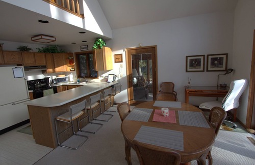 Manistique Cabin | North Shore Retreat: Make a Splash with Beachfront Fun at North Shore Retreat