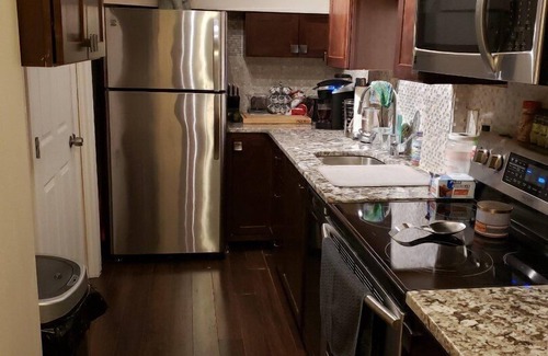Timberlea Apartment | North Side Save 30 min driving to sites 5 min to bus stop Basement Studio.