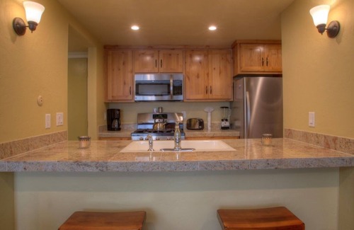Lake Forest Condo | North Tahoe Condo, 2 Pools, Hot Tub, 0.5m easy walk to beach. Lvl 2 EV Charger