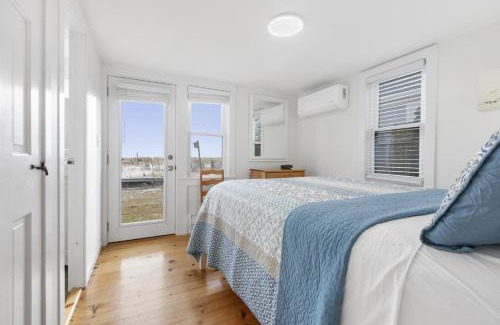 North Truro House | North Truro Beachfront Cottage with Backyard